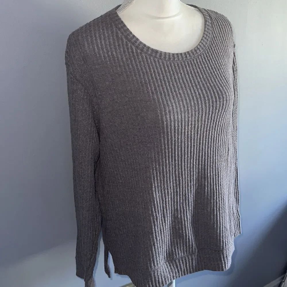 Secret Treasures Top!  - Picture 4 of 8